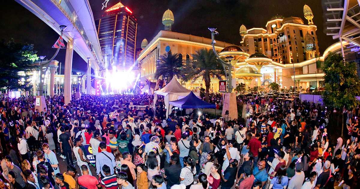 65,000 ring in New Year with Sunway!