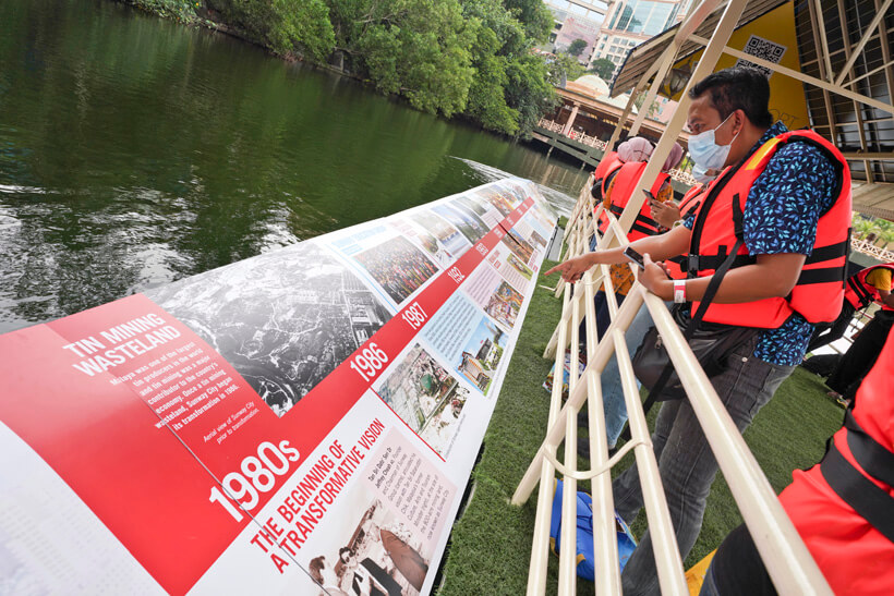 Sunway Lagoon’s Pinky gets an Upcycled Floating Island as her Home!