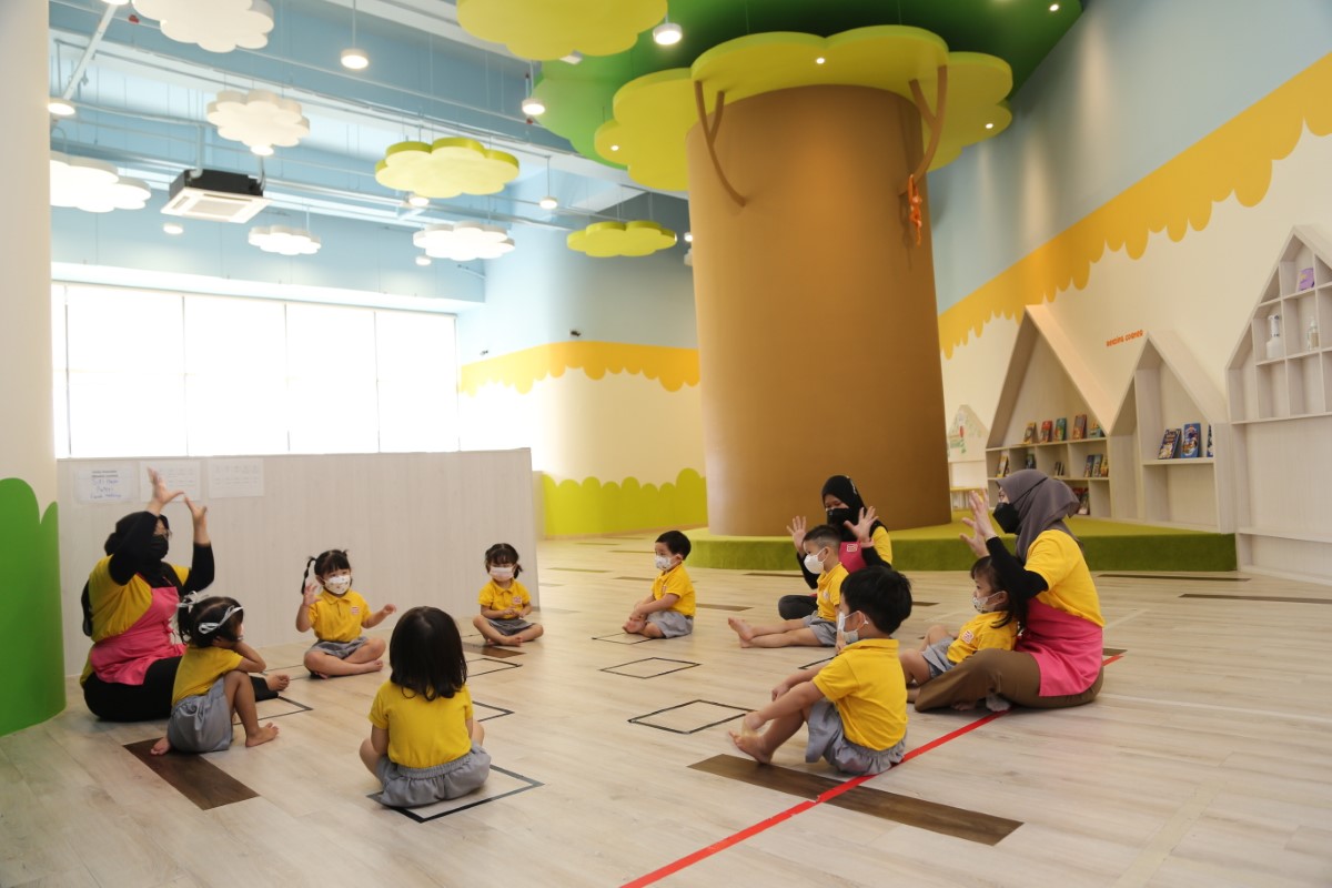 A full landscape shot of Sunway Little Sunshine’s interactive activity in a spacious, clean and bright area