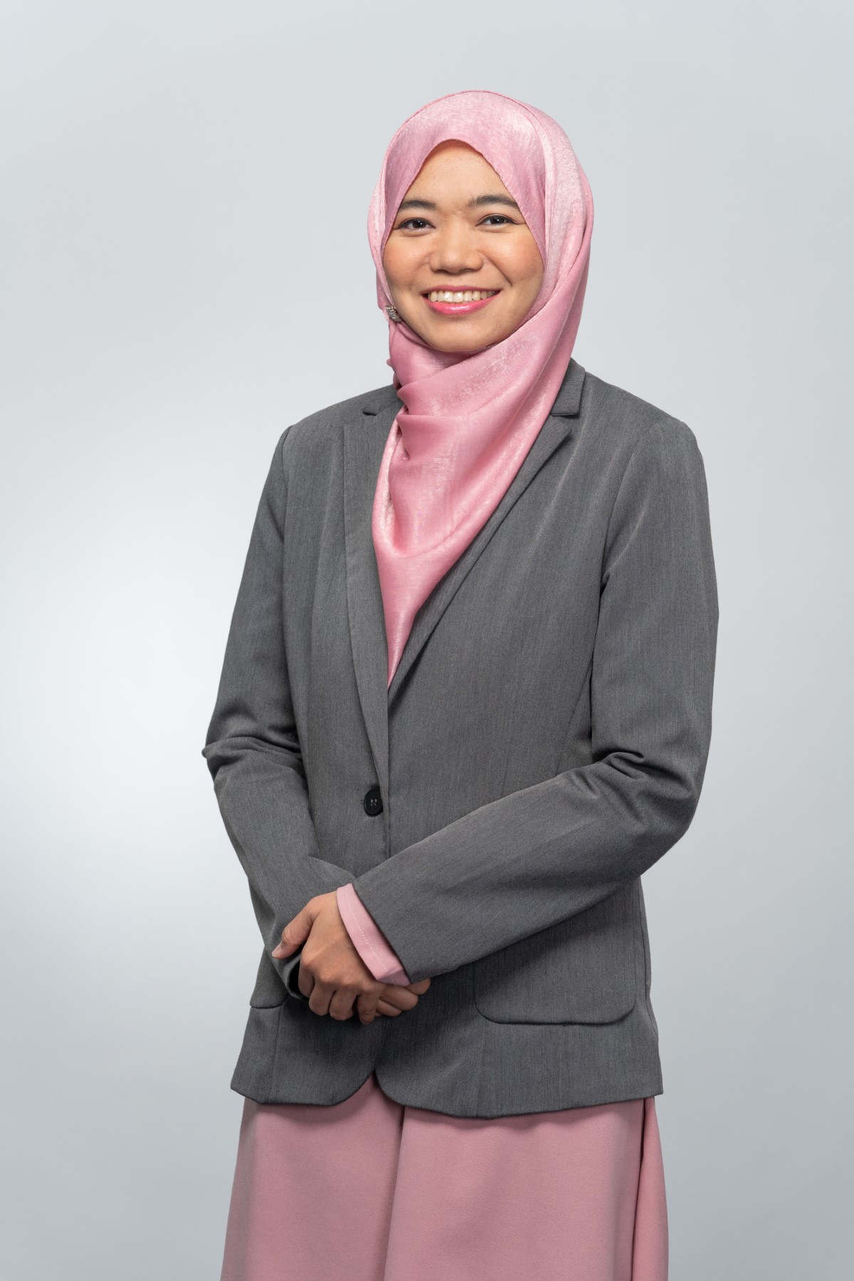 A medium portrait shot of Sunway Medical Centre Velocity’s consultant respiratory medicine and internal medicine specialist Dr. Nurul Yaqeen Mohd Esa.