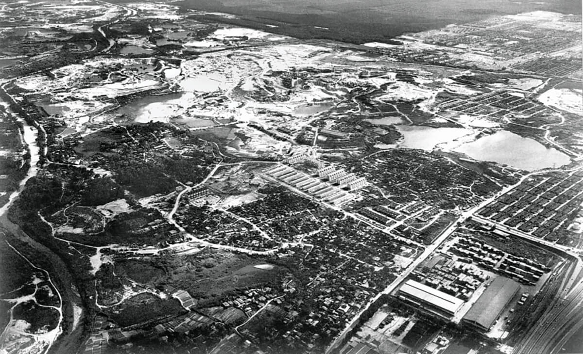 A historic black-and-white shot of Sunway City Kuala Lumpur before development, when it was a tin-mining wasteland.