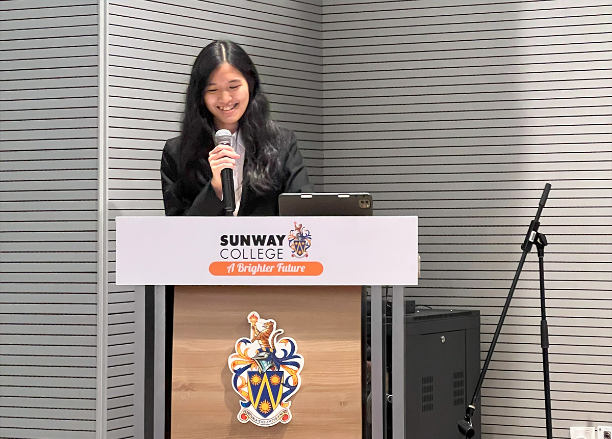 Evelyn Wee giving a speech at Sunway University
