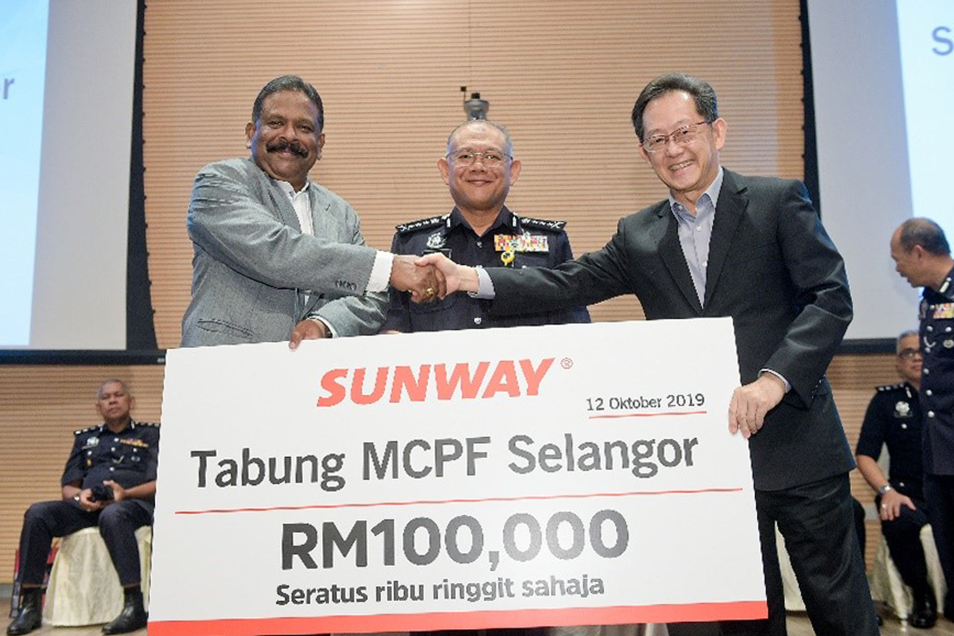 Sunway Donates RM100000 to MCPF Selangor