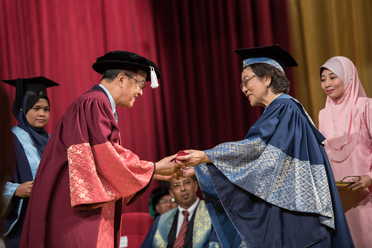 2016-Conferred Honorary Doctorate of Education by Universiti Malaya
