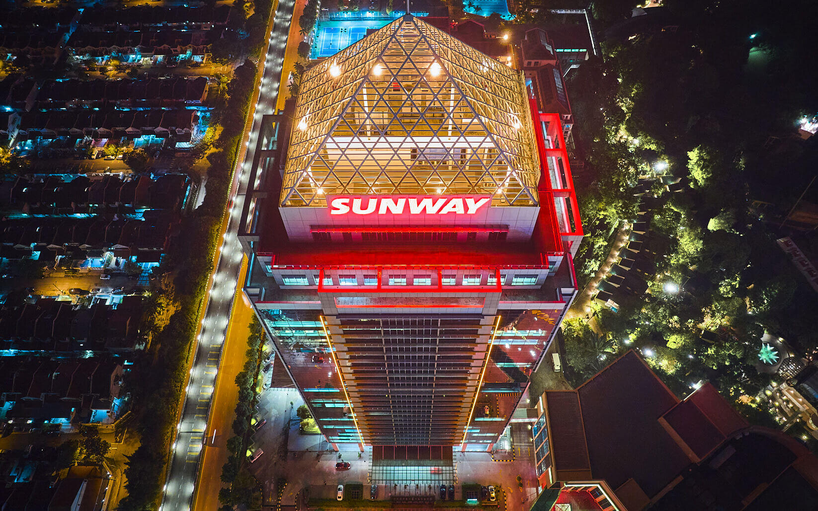 Sunway leadership team operates within the governance framework to systematically fulfill its roles and responsibilities under the Companies Act 2016, Main Market Listing Requirements of Bursa Malaysia Securities Berhad as well as all relevant laws and regulations.