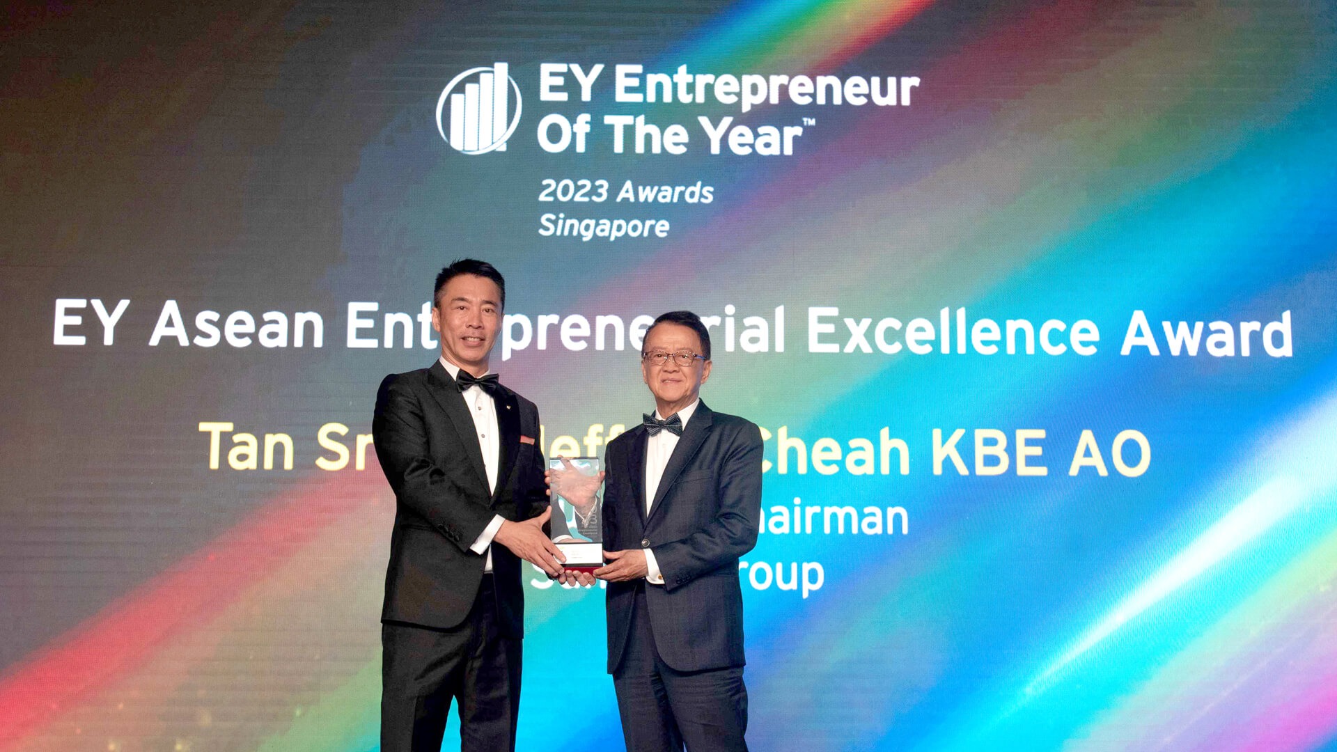 Sunway Group founder and chairman Tan Sri Dato' Seri Sir Jeffrey Cheah KBE AO has been named winner of this year’s EY ASEAN Entrepreneurial Excellence Award, which recognises successful Southeast Asian businesses that contribute to the economy and community in the region.